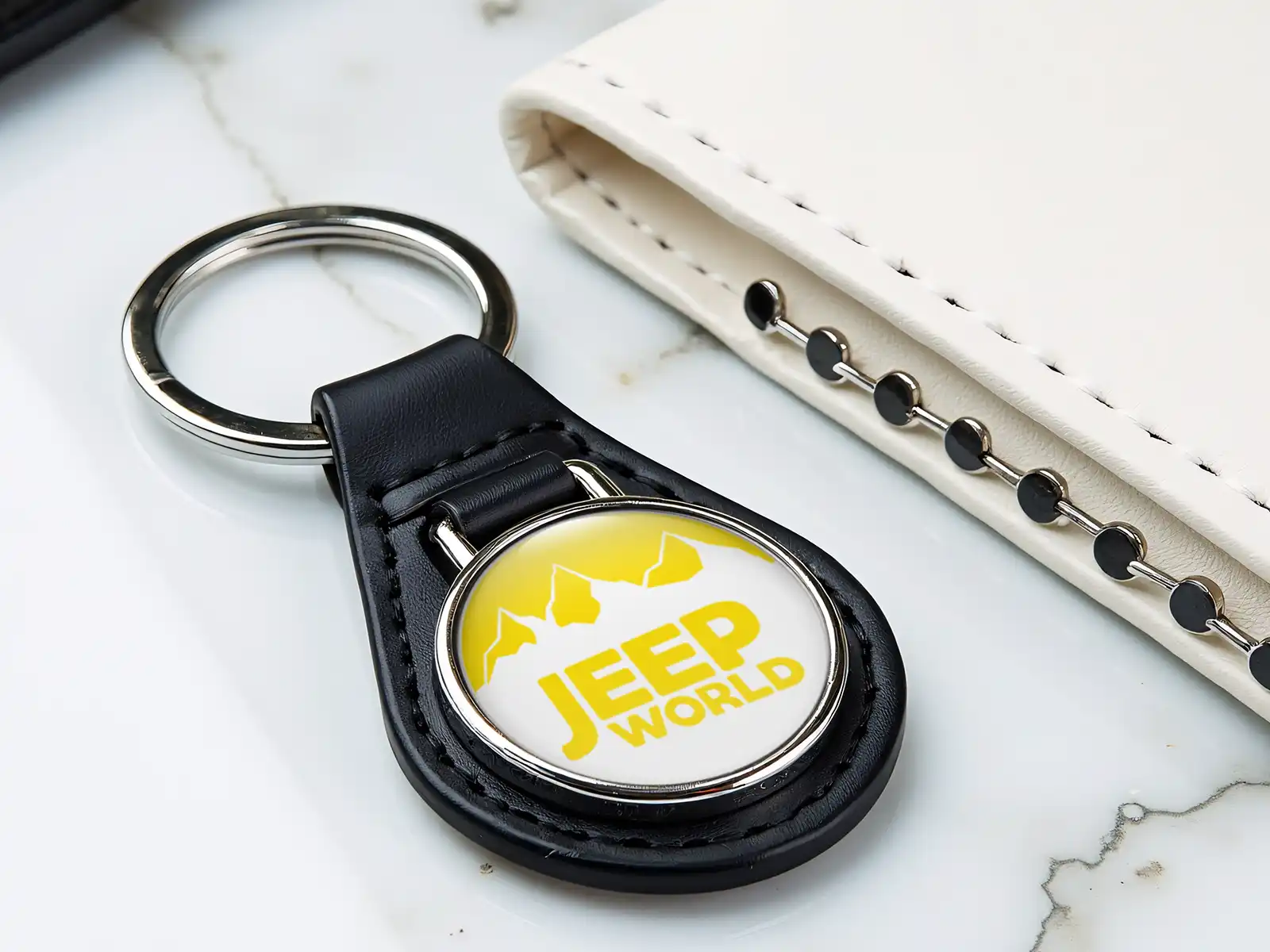 Jeep Chaînes pour Femmes Cuir Robuste Style Unique